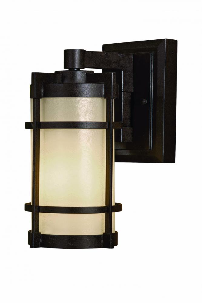 1 LIGHT OUTDOOR WALL MOUNT